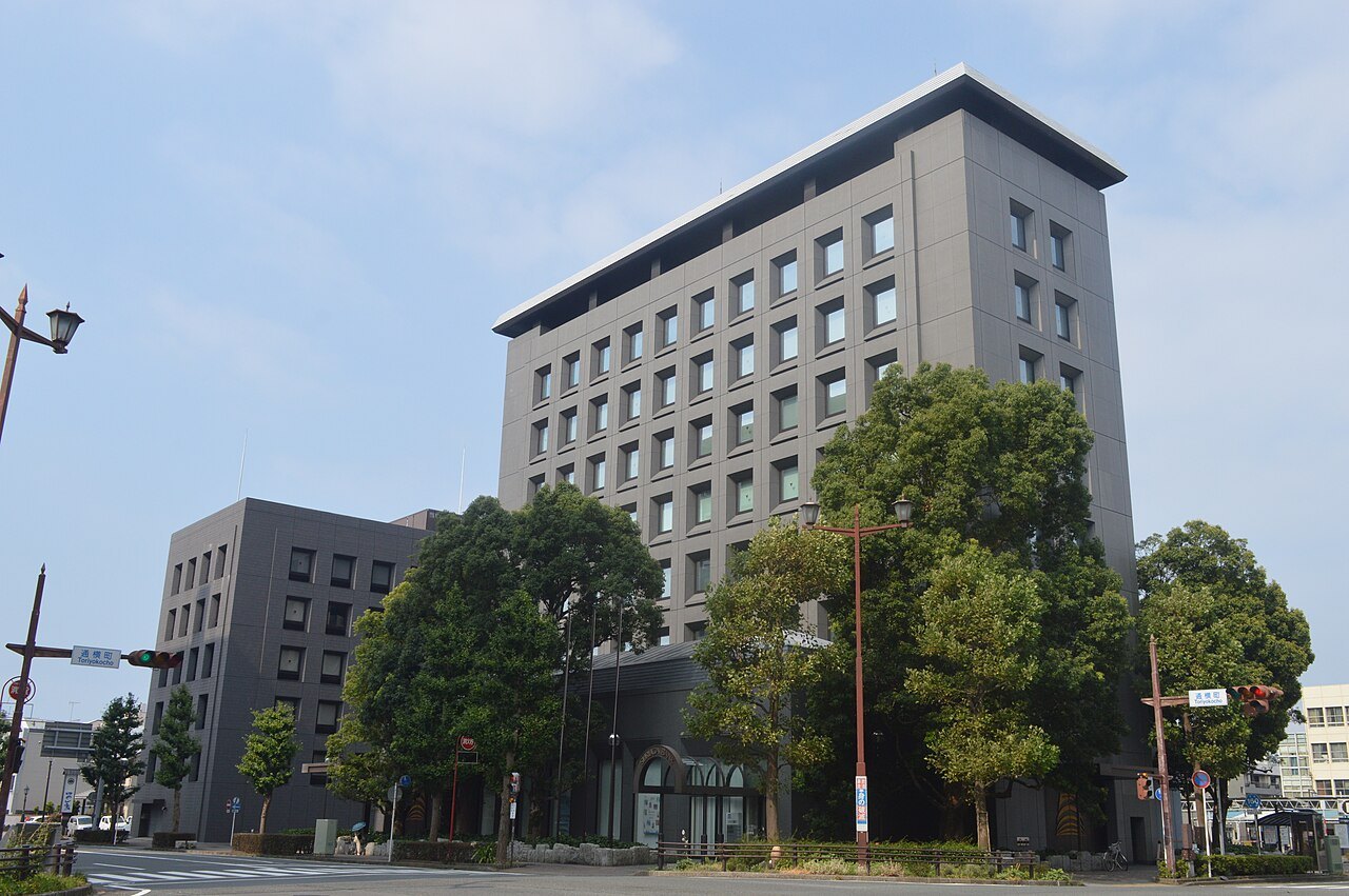 スルガ銀行本店(静岡県沼津市)